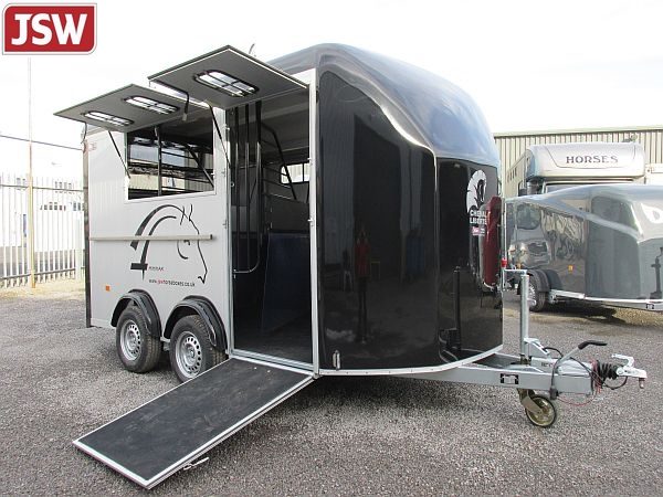 Cheval Liberté Maxi 3 in Black