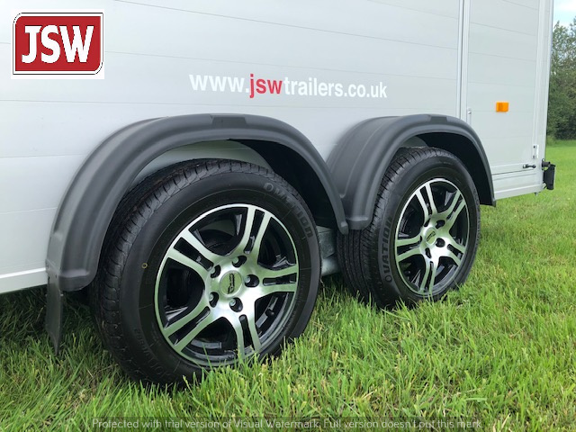 500 ALL5 (1) C500 with alloy wheels