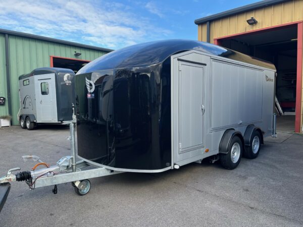 C900 van trailer