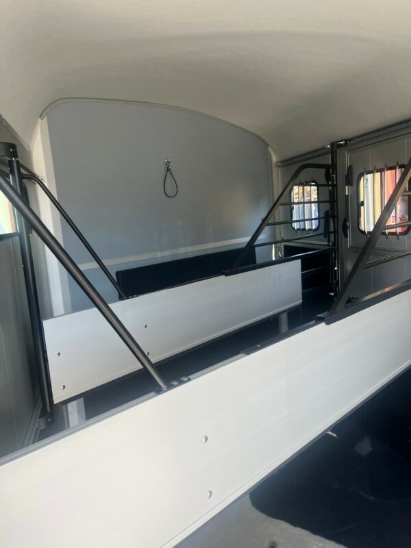 Cheval Liberte Maxi Living (Unfitted) - horse area