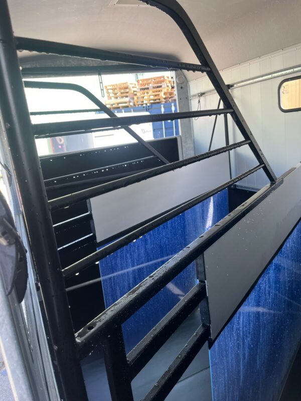 Take a look at the partitions of the Maxi Living