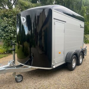 Debon Roadster C500 Box Trailer Black
