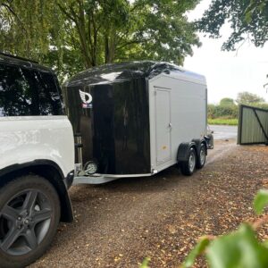 Debon C700 Roadster in Black