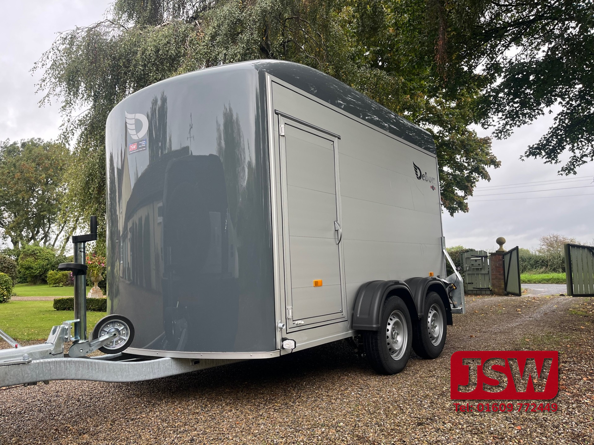 grey2 (1) Debon Roadster C500 Box Trailer Grey