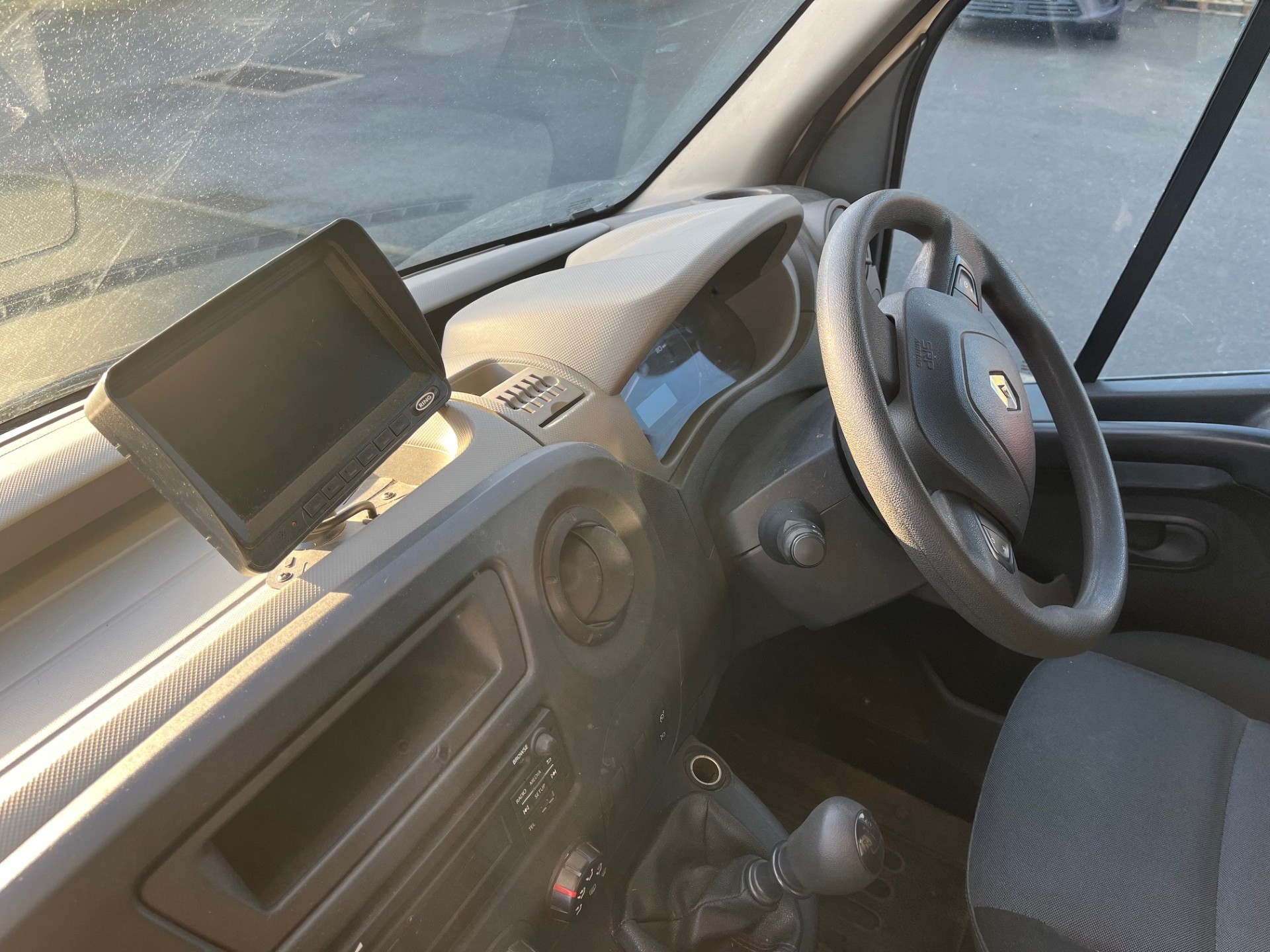 MO12 Alexander 3.5ton York Horsebox