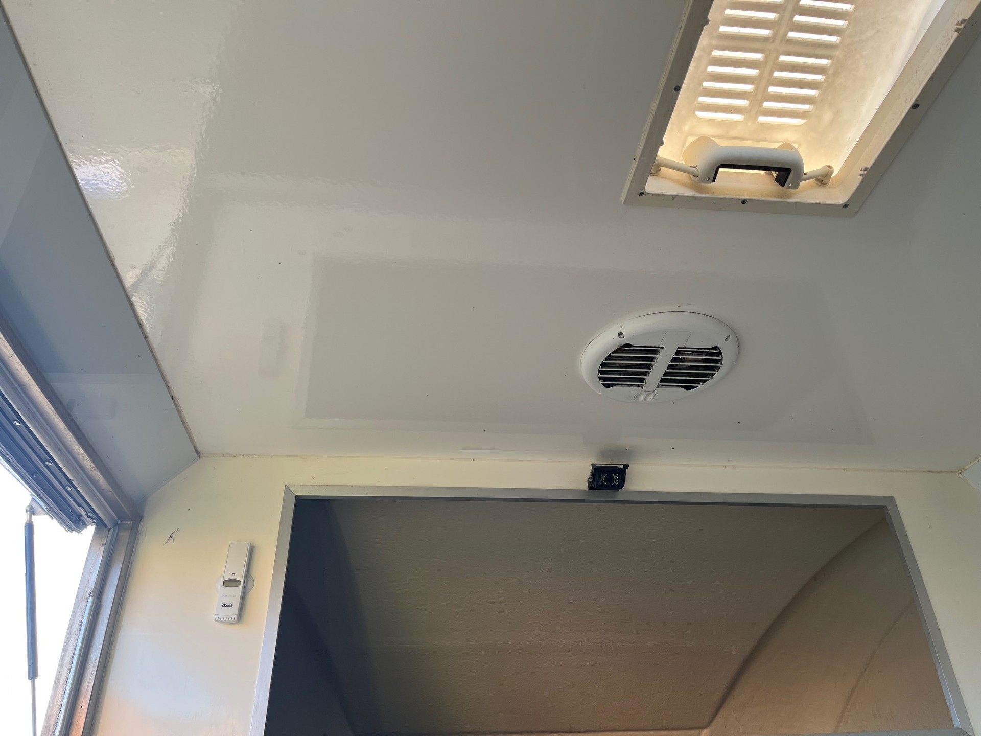 MO16 Alexander 3.5ton York Horsebox