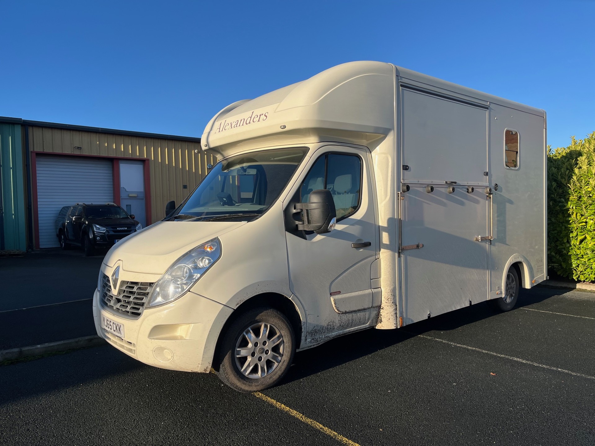 MO7 Alexander 3.5ton York Horsebox