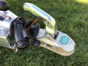 Which SAS Hitch Lock Fits Cheval Liberté Horse Trailers?