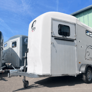 Cheval Liberté Touring XL – White Horse Trailer