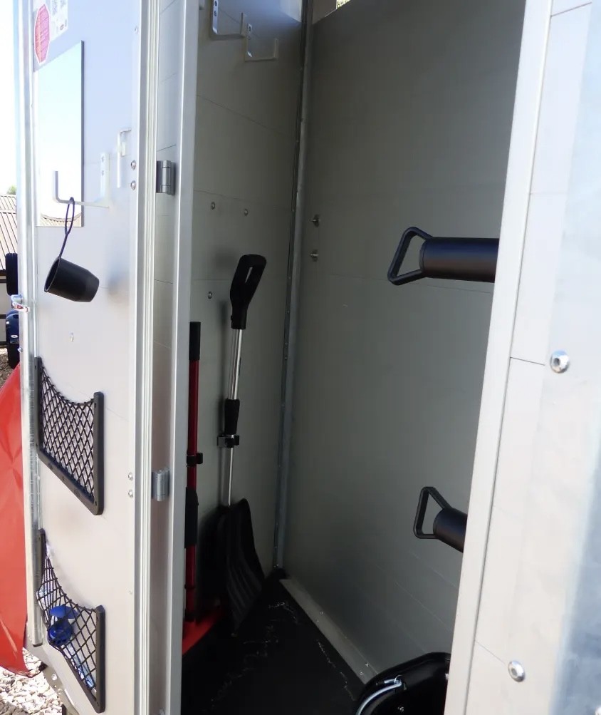 G2-TACK2 tack room